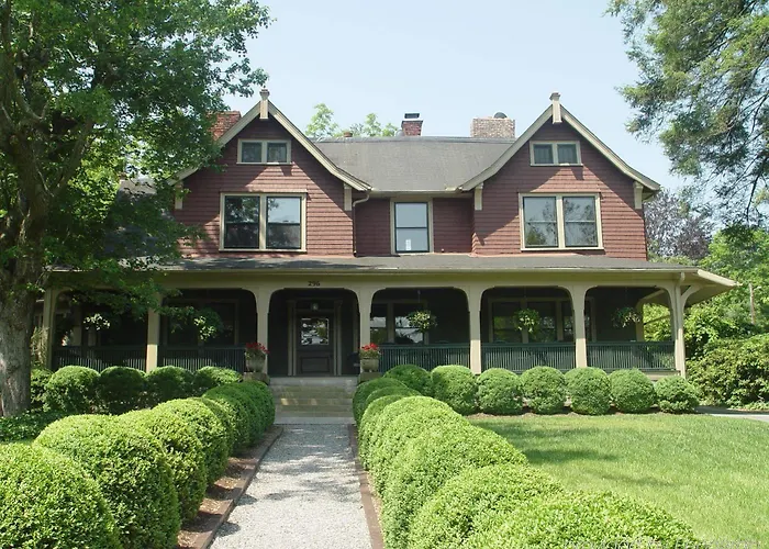 1900 Inn On Montford