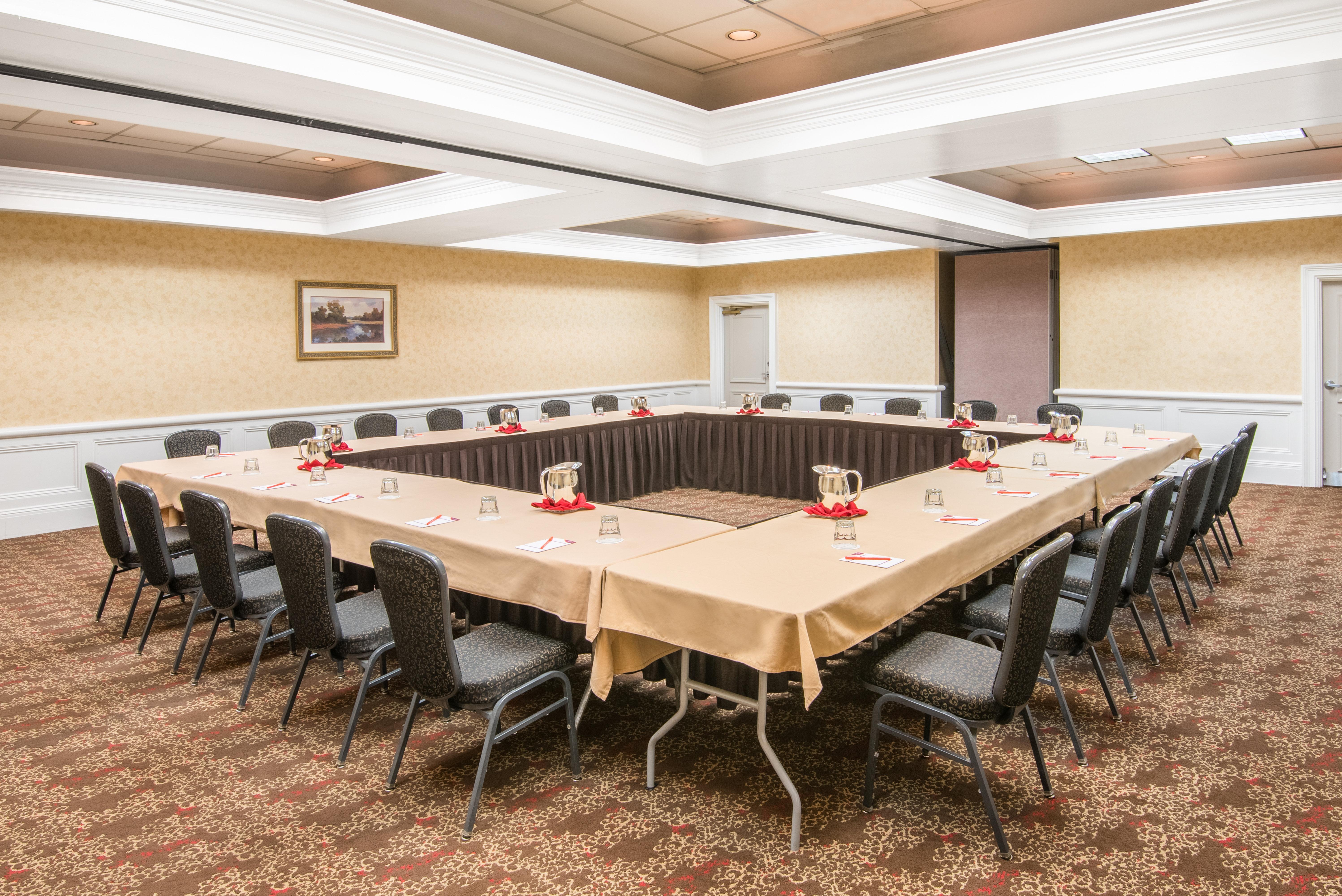 Crowne Plaza By Ihg Resort Asheville