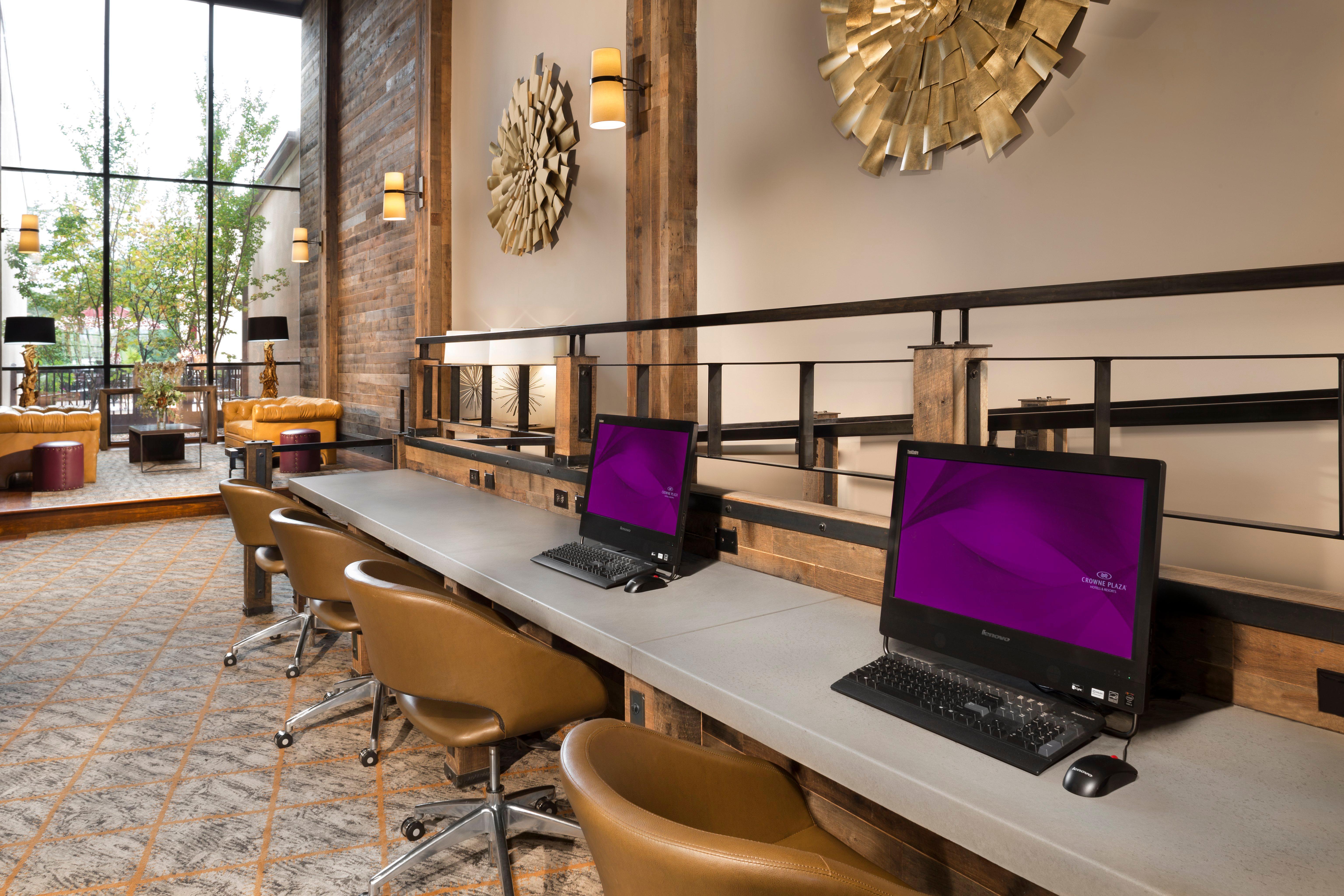 Crowne Plaza By Ihg Resort