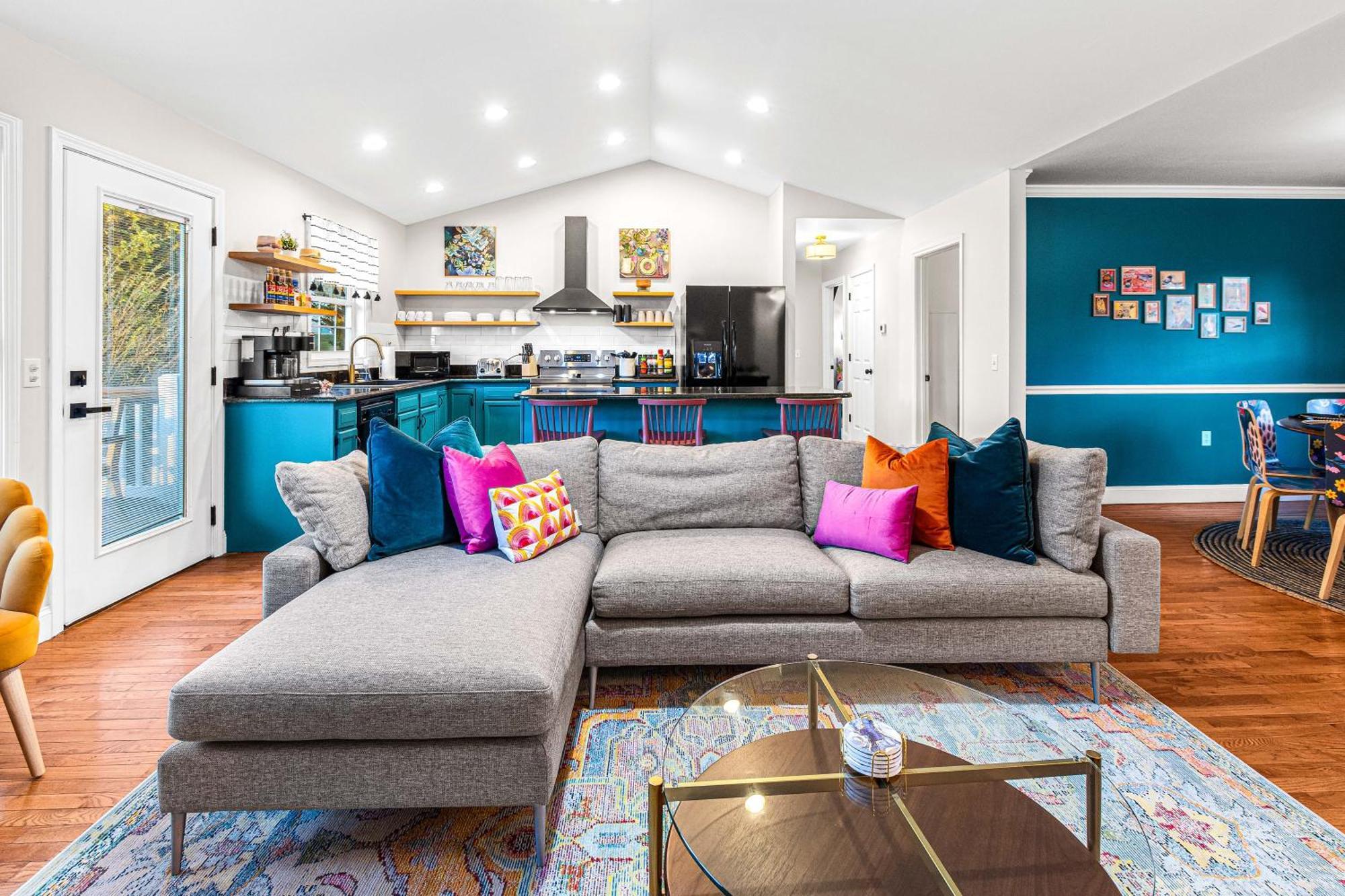 Chic Boho Retreat: Movie Theater, Hot Tub, Game