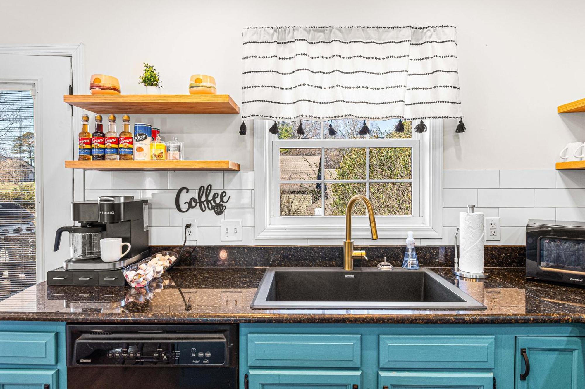 Holiday home Chic Boho Retreat: Movie Theater, Hot Tub, Game