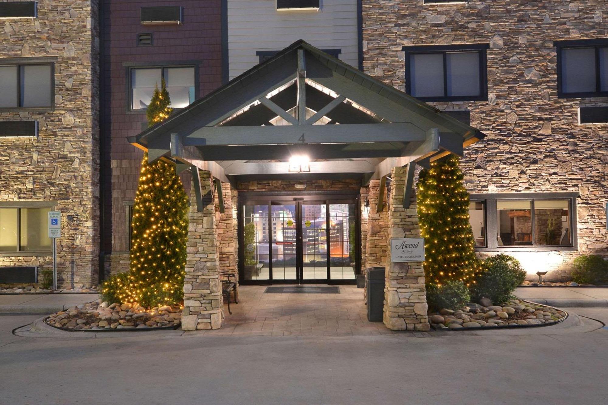 Brookstone Near Biltmore Village, Ascend Collection Hotel