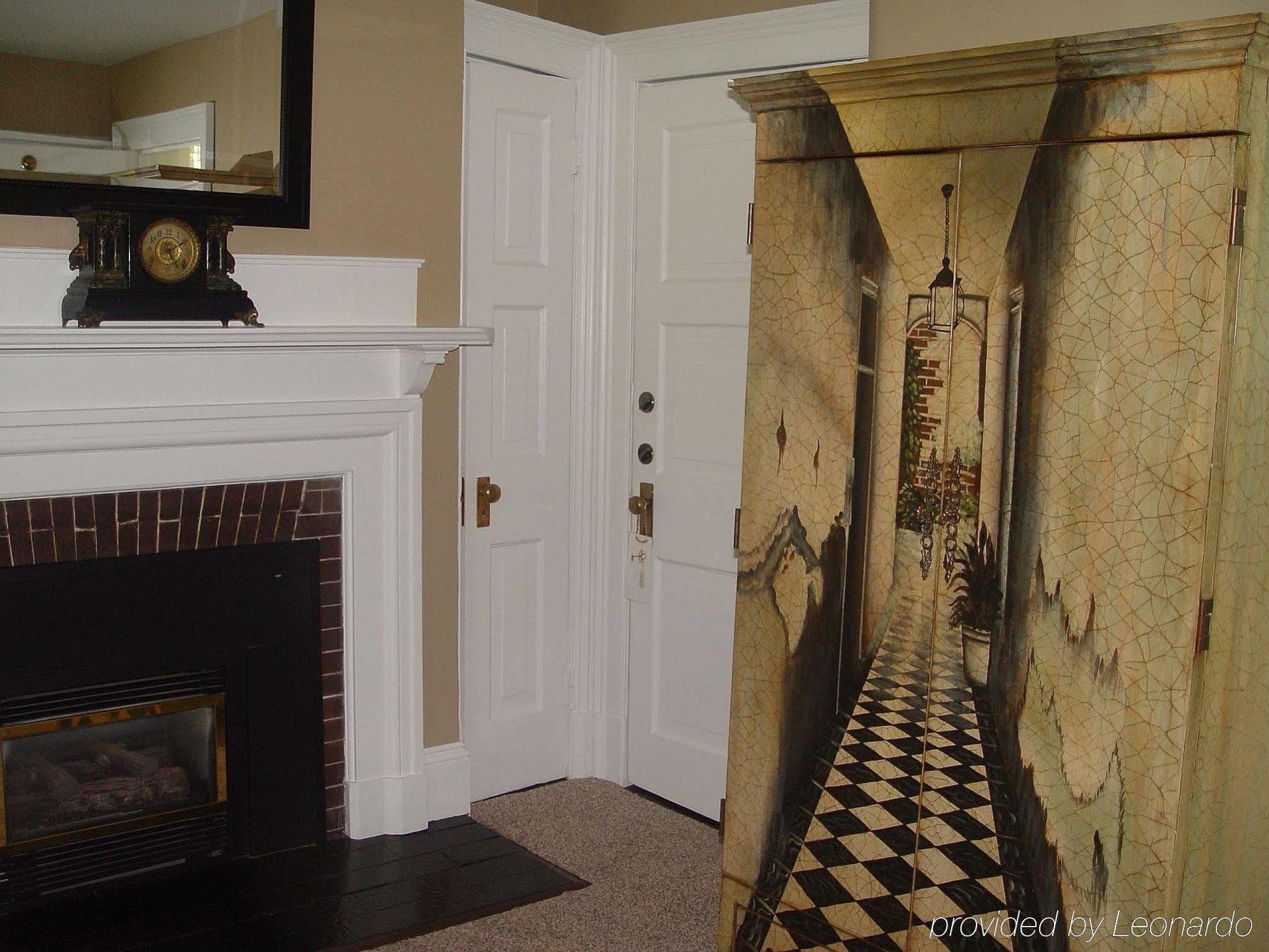 1900 On Montford Bed & Breakfast 4*