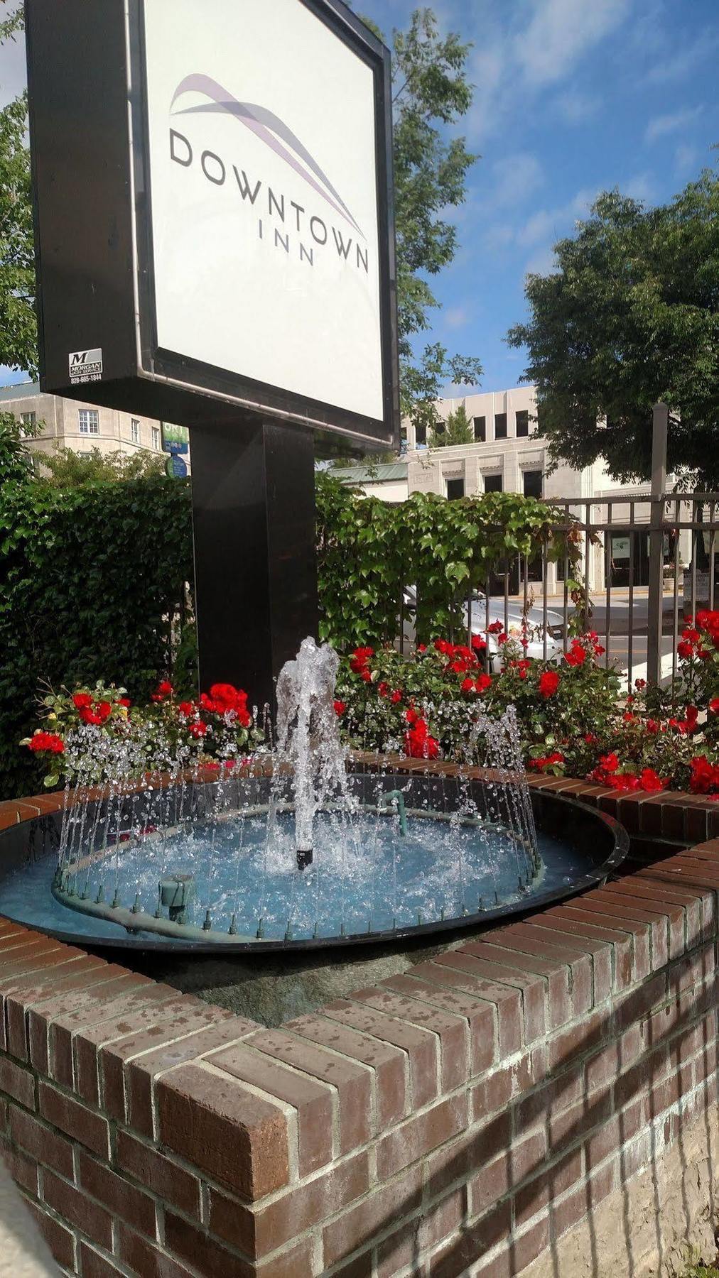 Motel Downtown 2*