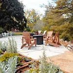 The Applewood Manor