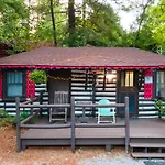 Log Cabin Motor Court
