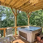 Scenic Asheville Escape With Hot Tub, Mountain View!