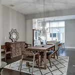 5 Bauhaus Townhome