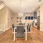 11 Bauhaus Townhome