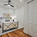 Impressive 2 Bed 2 And A Half Bath City Center Condo With Ev Charger