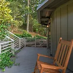 Amazing Town Mountain Getaway
