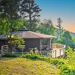 Amazing Town Mountain Getaway