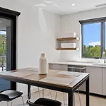 145 Billmore Avenue 305
