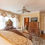 Black Walnut B&B Inn