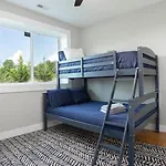 Ultra Luxurious House In The Heart Of Asheville With Private Hot Tub