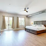 Haywood Chic Retreat Unit 215