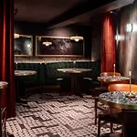 Flat Iron Hotel