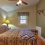 Rustic Asheville Cabin 20 Acres With Swimming Pond!