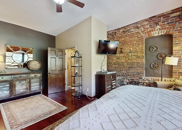 Lofts On Lexington