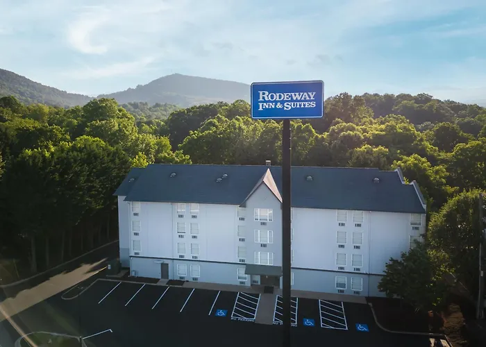 Rodeway Inn & Suites Near Outlet Mall - Asheville