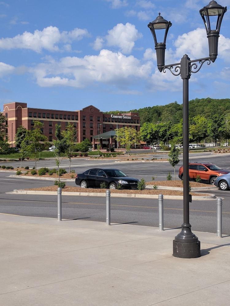 Comfort Outlet Center Asheville