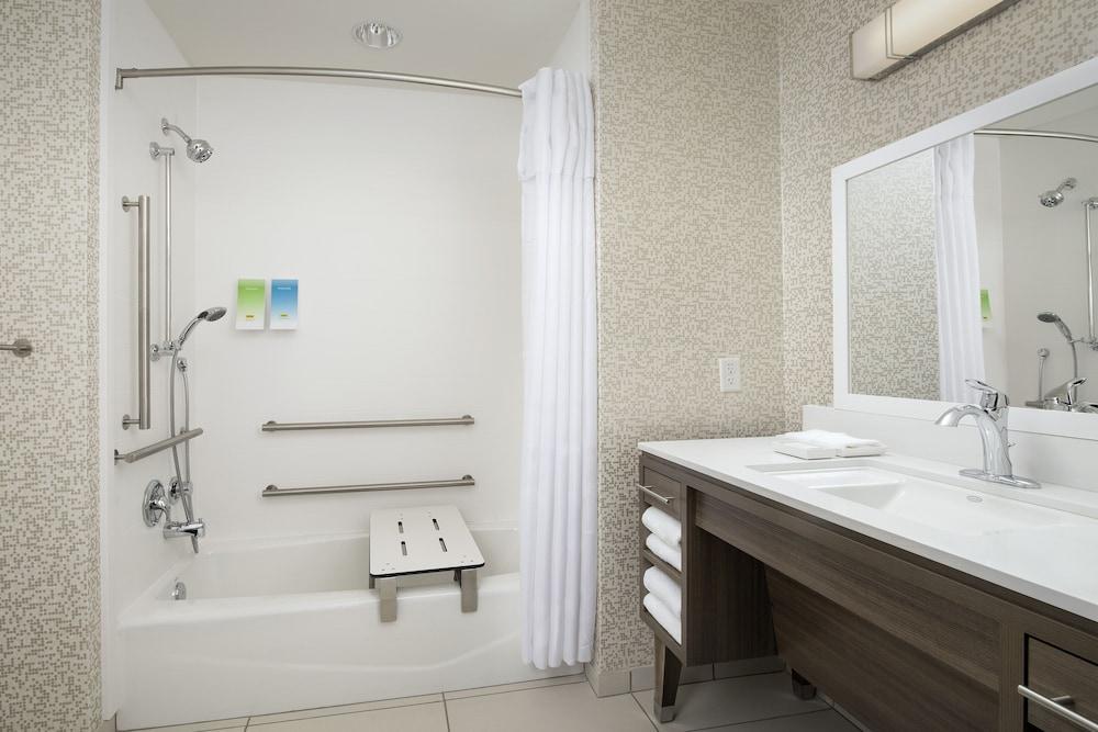 Hotel Home2 By Hilton Biltmore Village