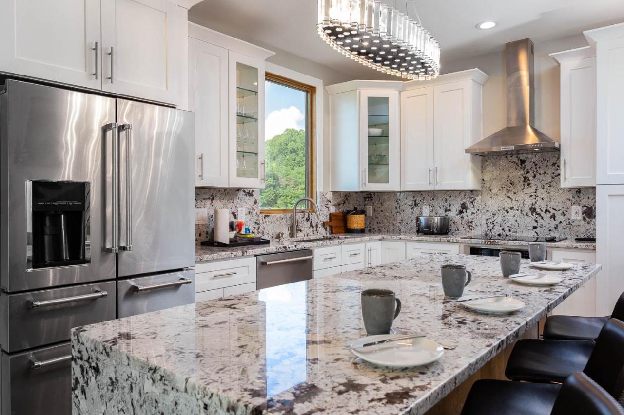 Ultra Luxurious House In The Heart Of With Private Hot Tub * Asheville