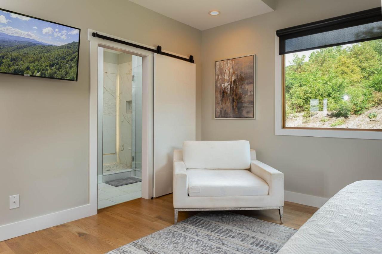 Ultra Luxurious House In The Heart Of With Private Hot Tub Asheville