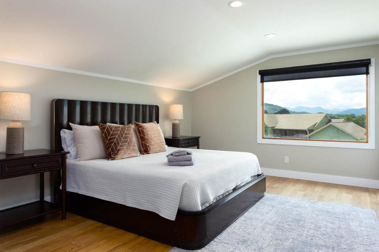 Holiday home Ultra Luxurious House In The Heart Of With Private Hot Tub Asheville