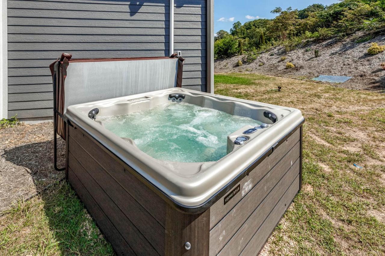 Holiday home Ultra Luxurious House In The Heart Of With Private Hot Tub *