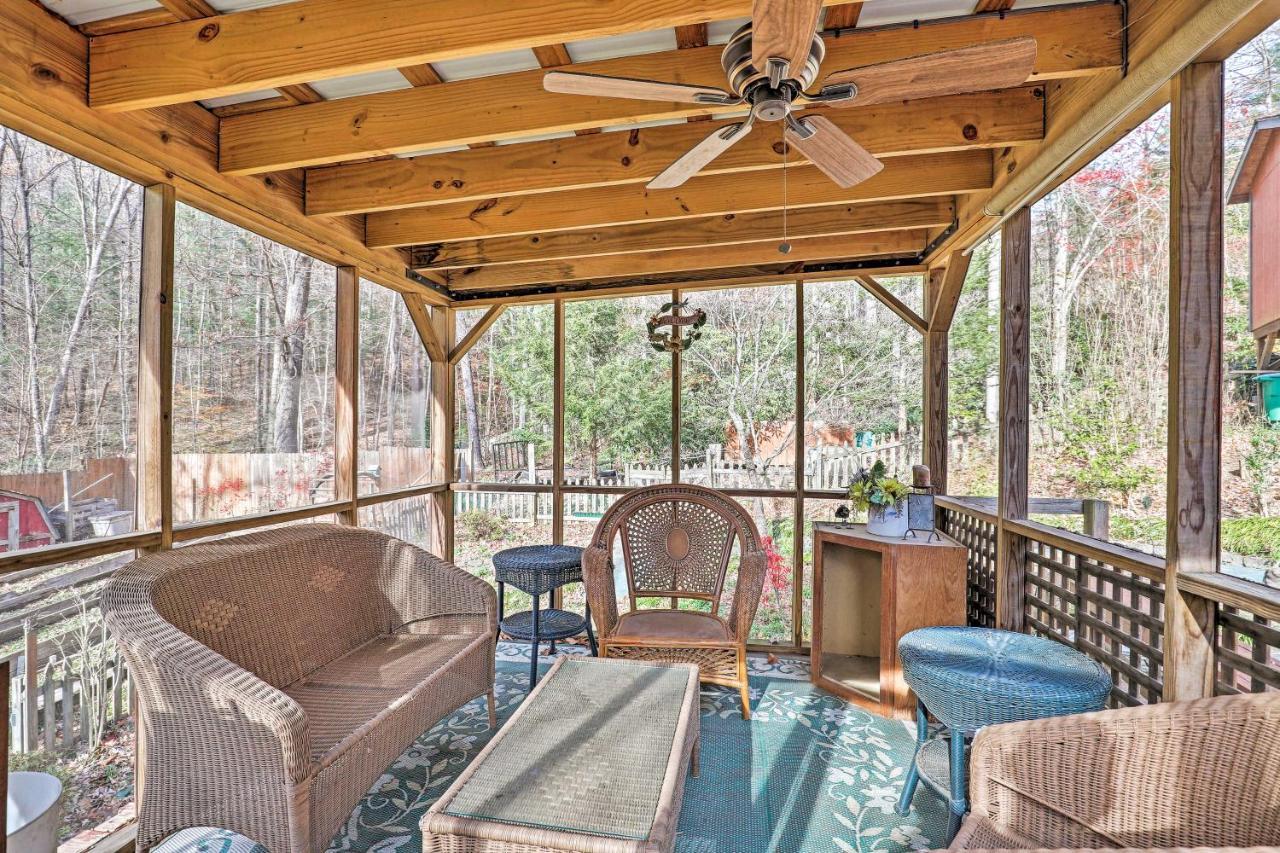 Mountain Getaway With Patio And Koi Pond!