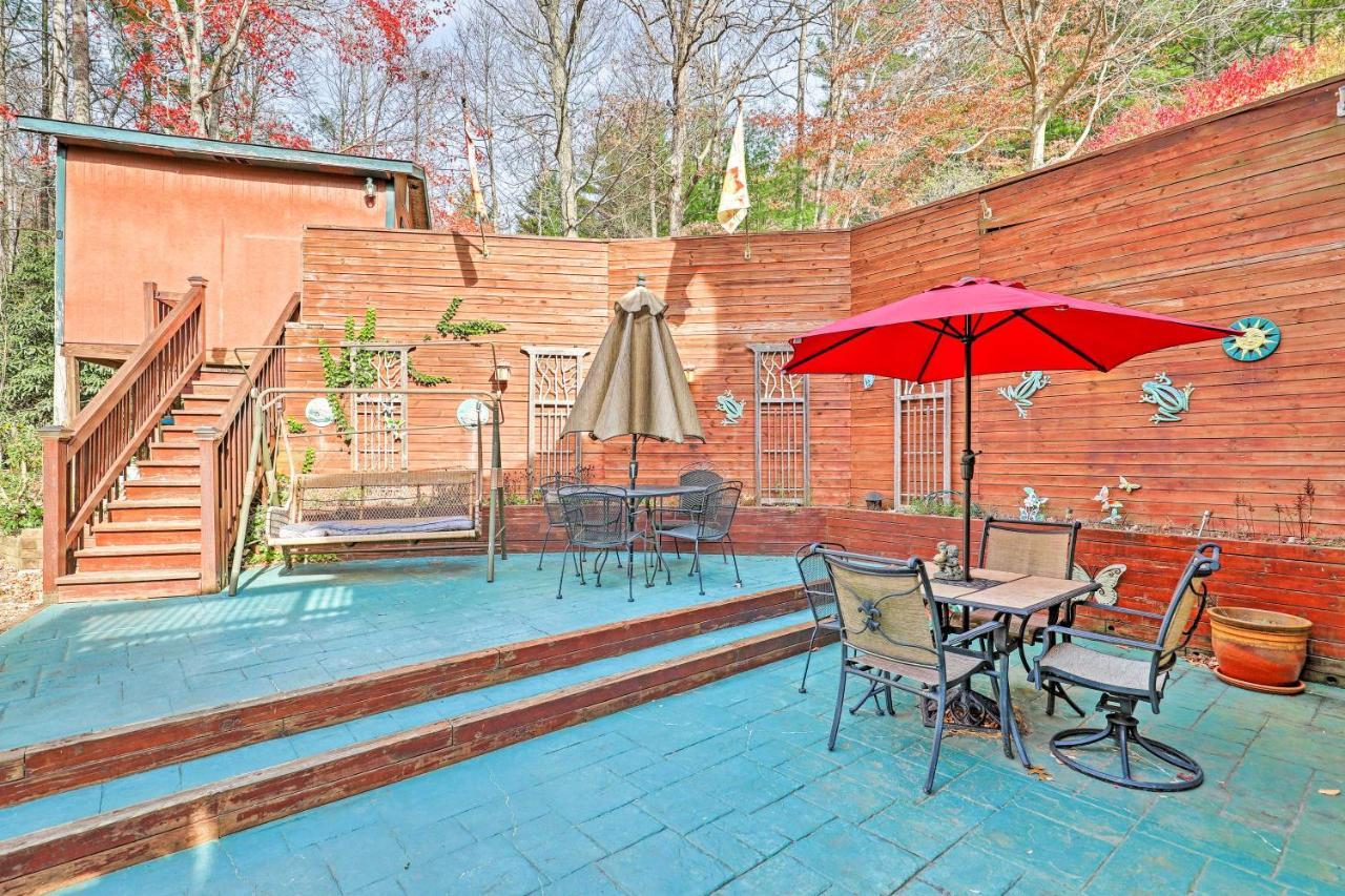 Mountain Getaway With Patio And Koi Pond! * Asheville
