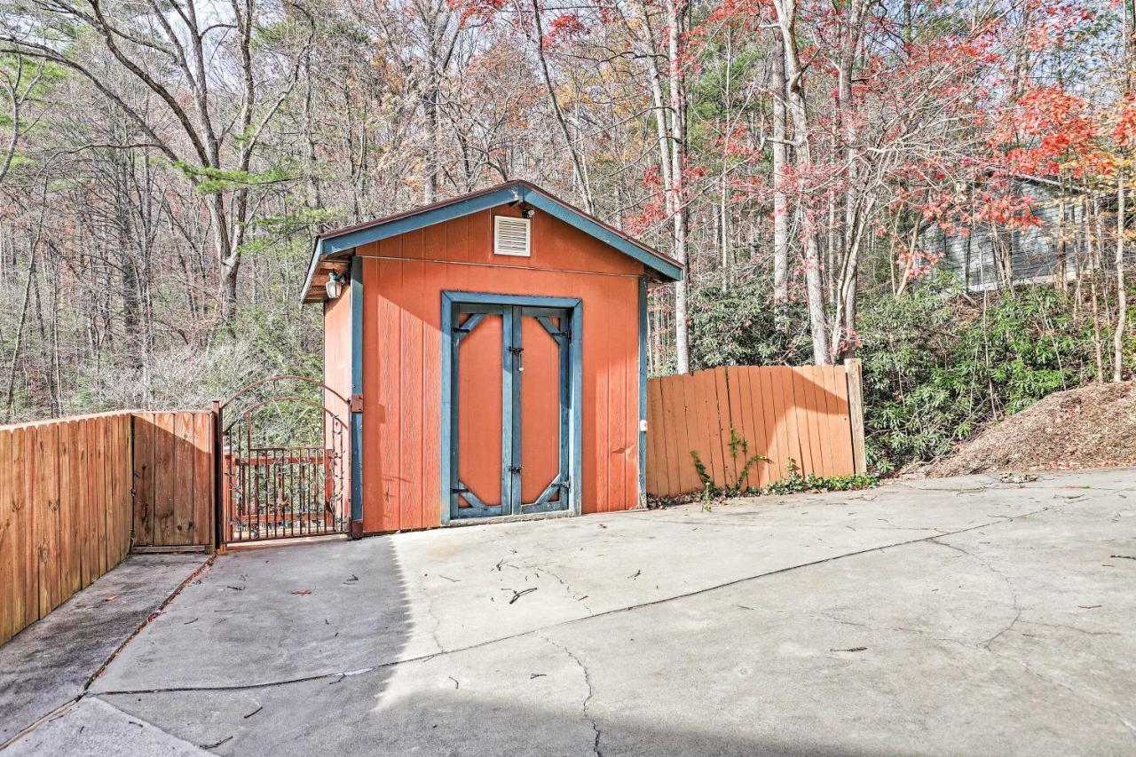 Mountain Getaway With Patio And Koi Pond! Apartment