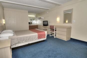Super 8 By Wyndham Asheville/biltmore