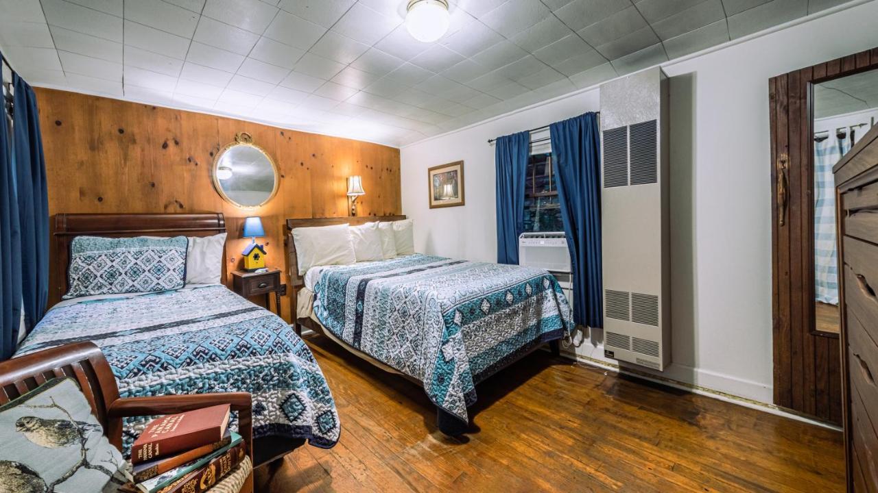 Log Motor Court Lodge Asheville