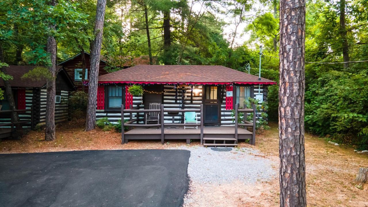 Lodge Log Motor Court Asheville