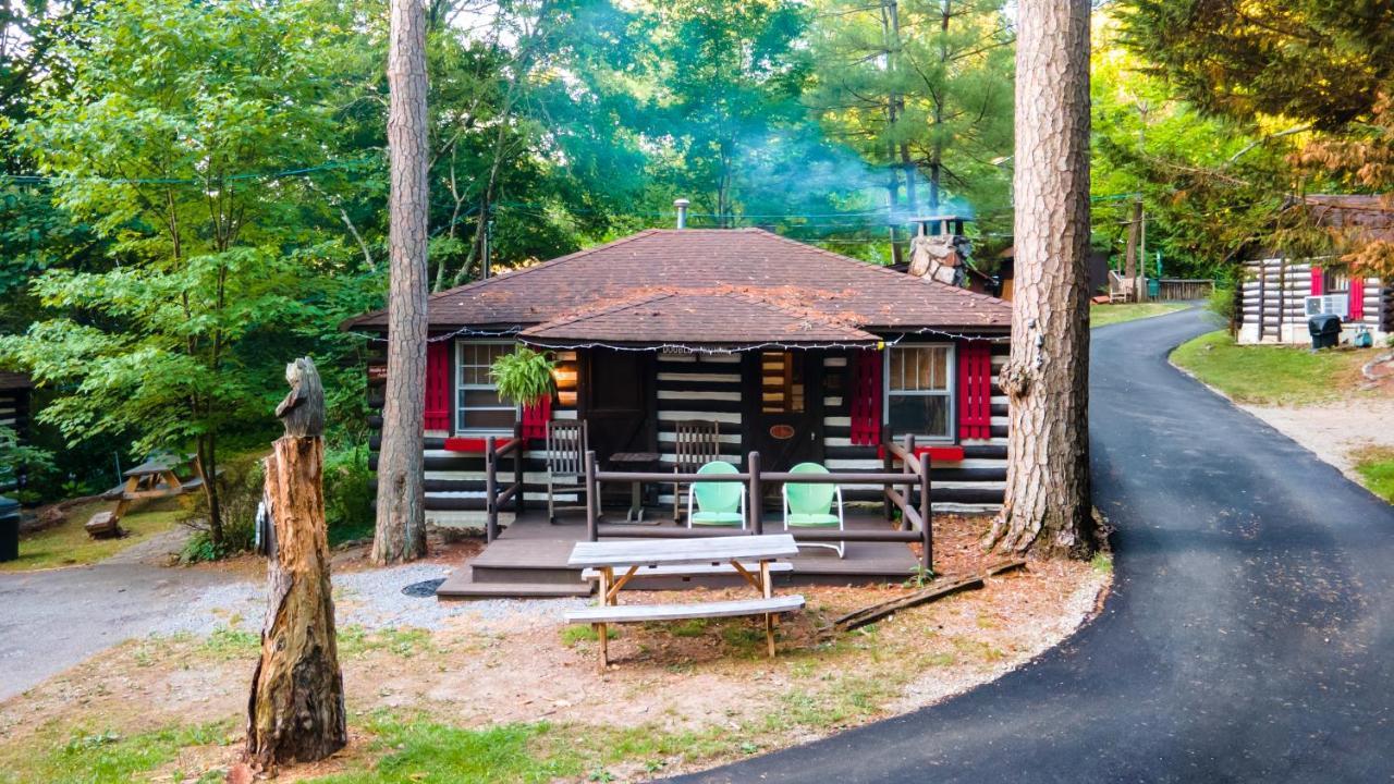 Log Motor Court Lodge Asheville