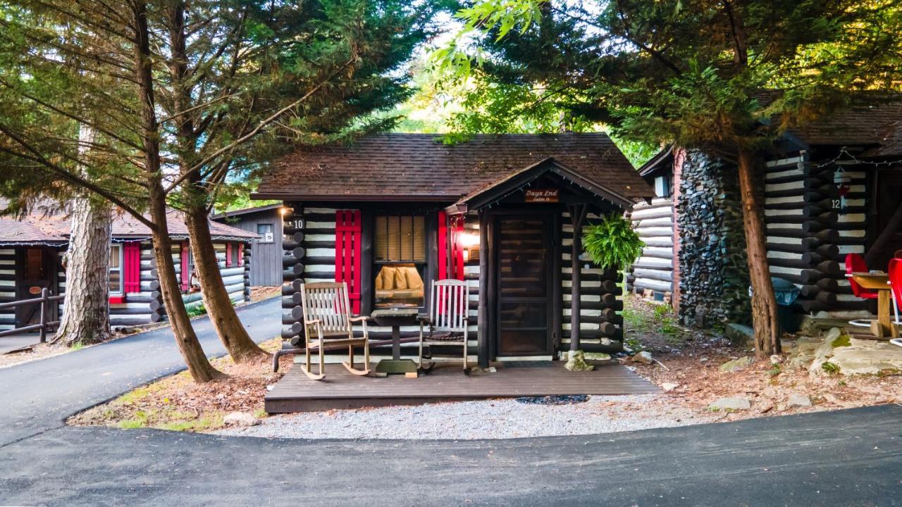 Lodge Log Motor Court *