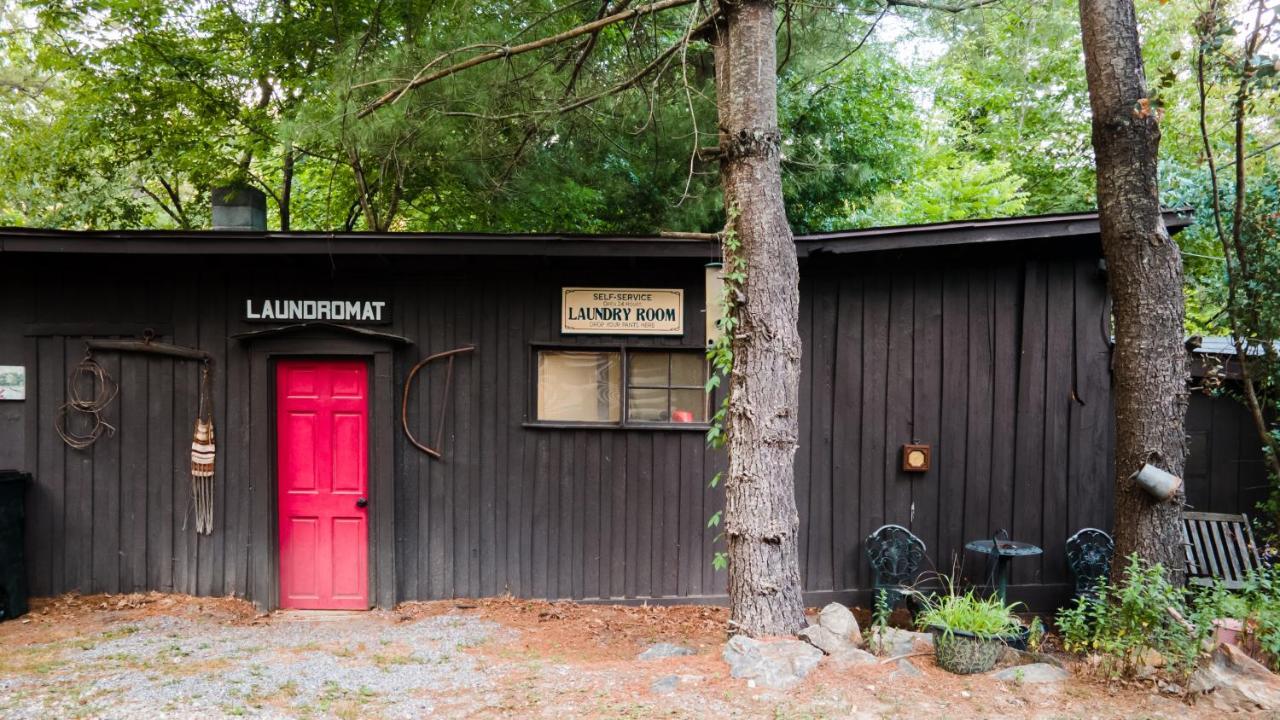 Lodge Log Motor Court Asheville