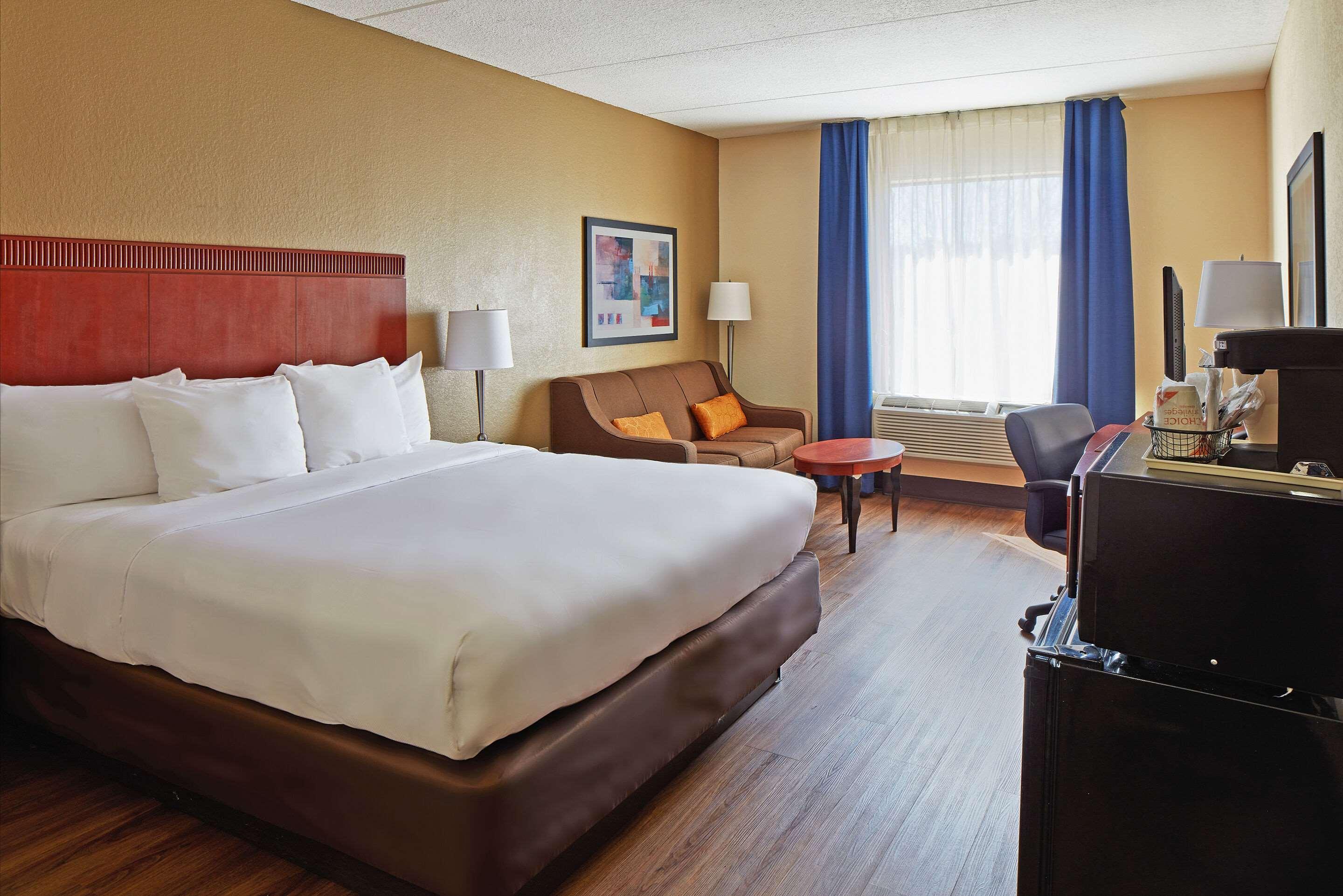 Hotel Comfort Outlet Center