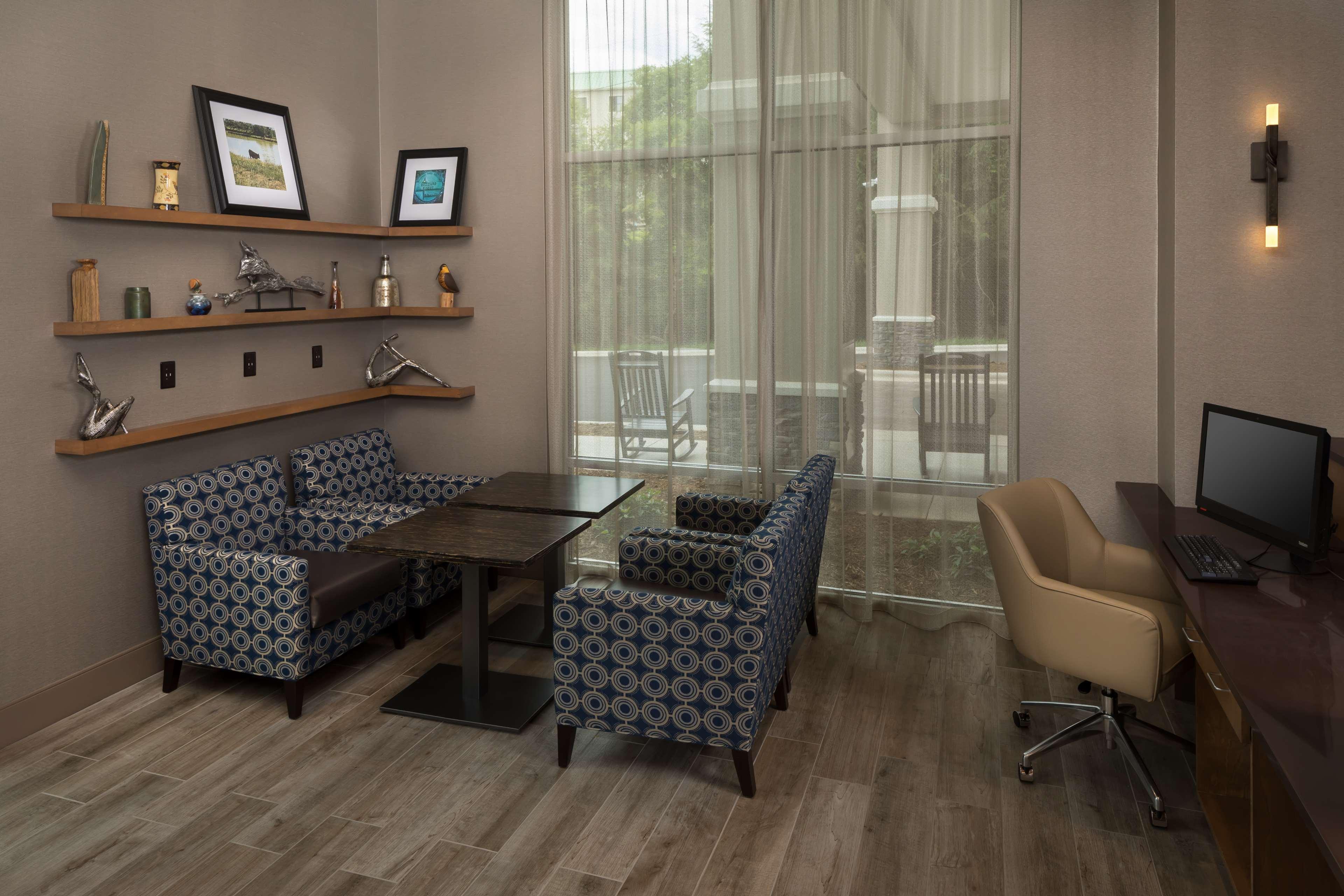 Hampton & Suites-asheville Biltmore Village, Nc 3* Asheville
