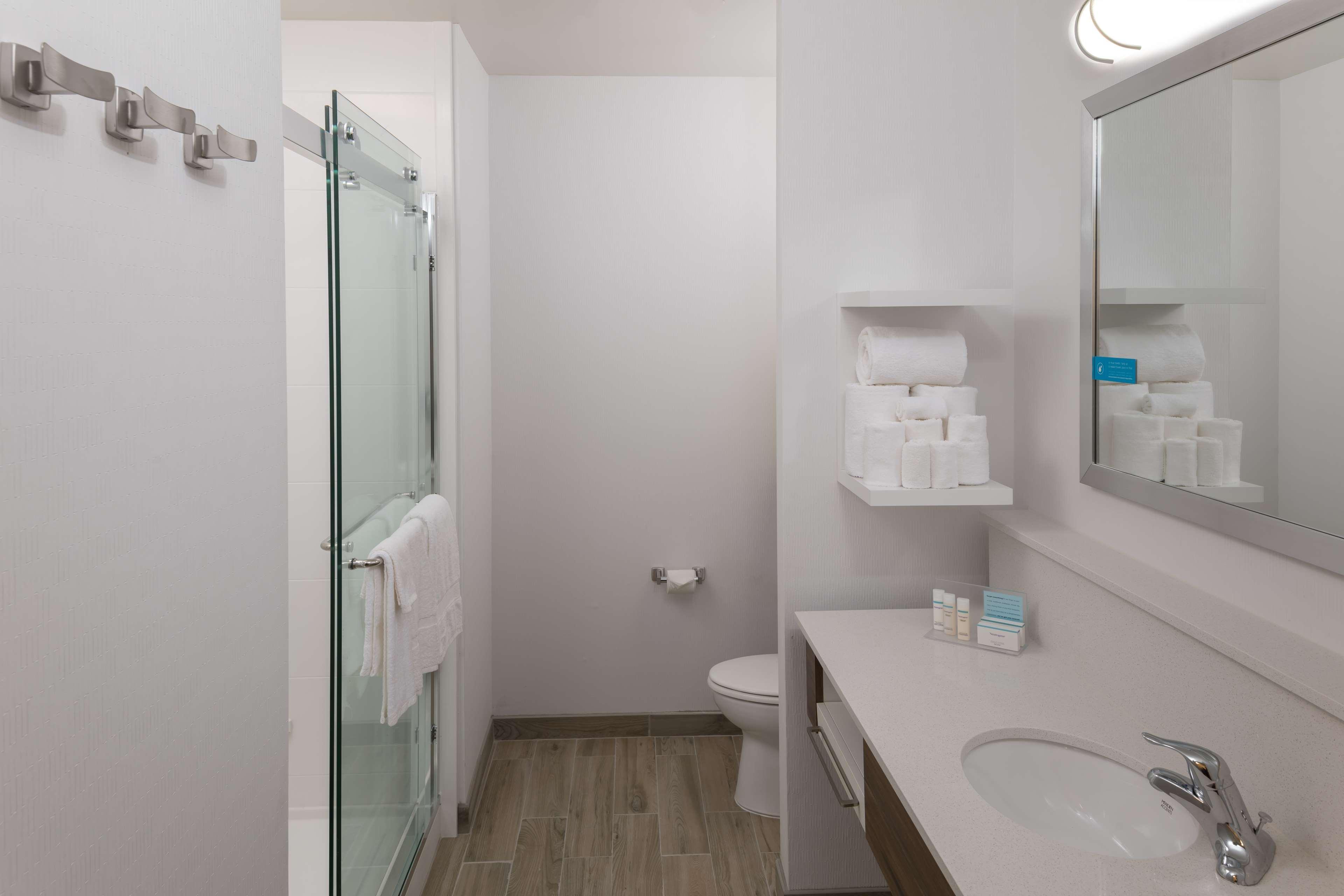 Hampton & Suites-asheville Biltmore Village, Nc 3*