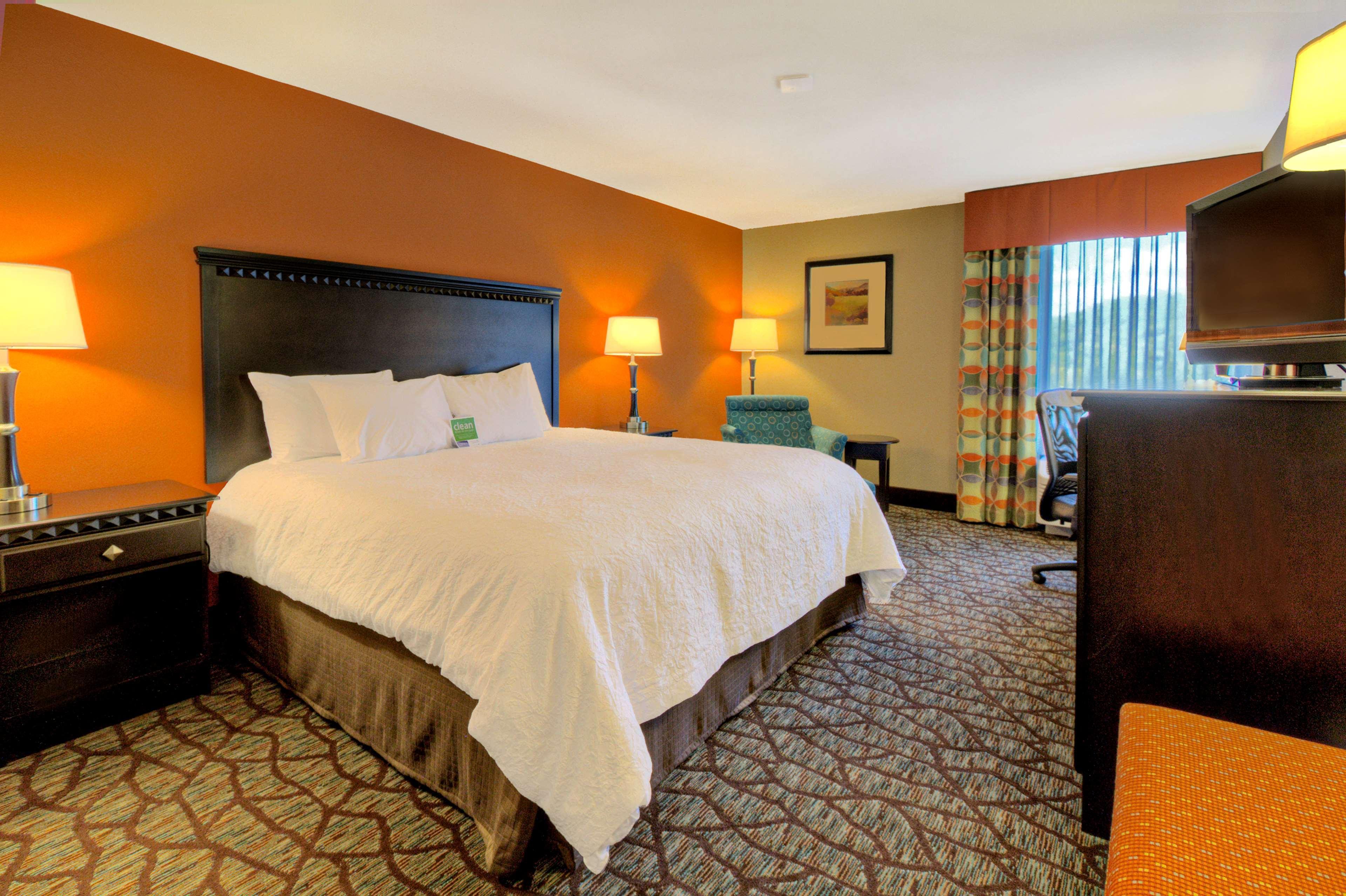 Hampton Asheville-tunnel Road Hotel 3*