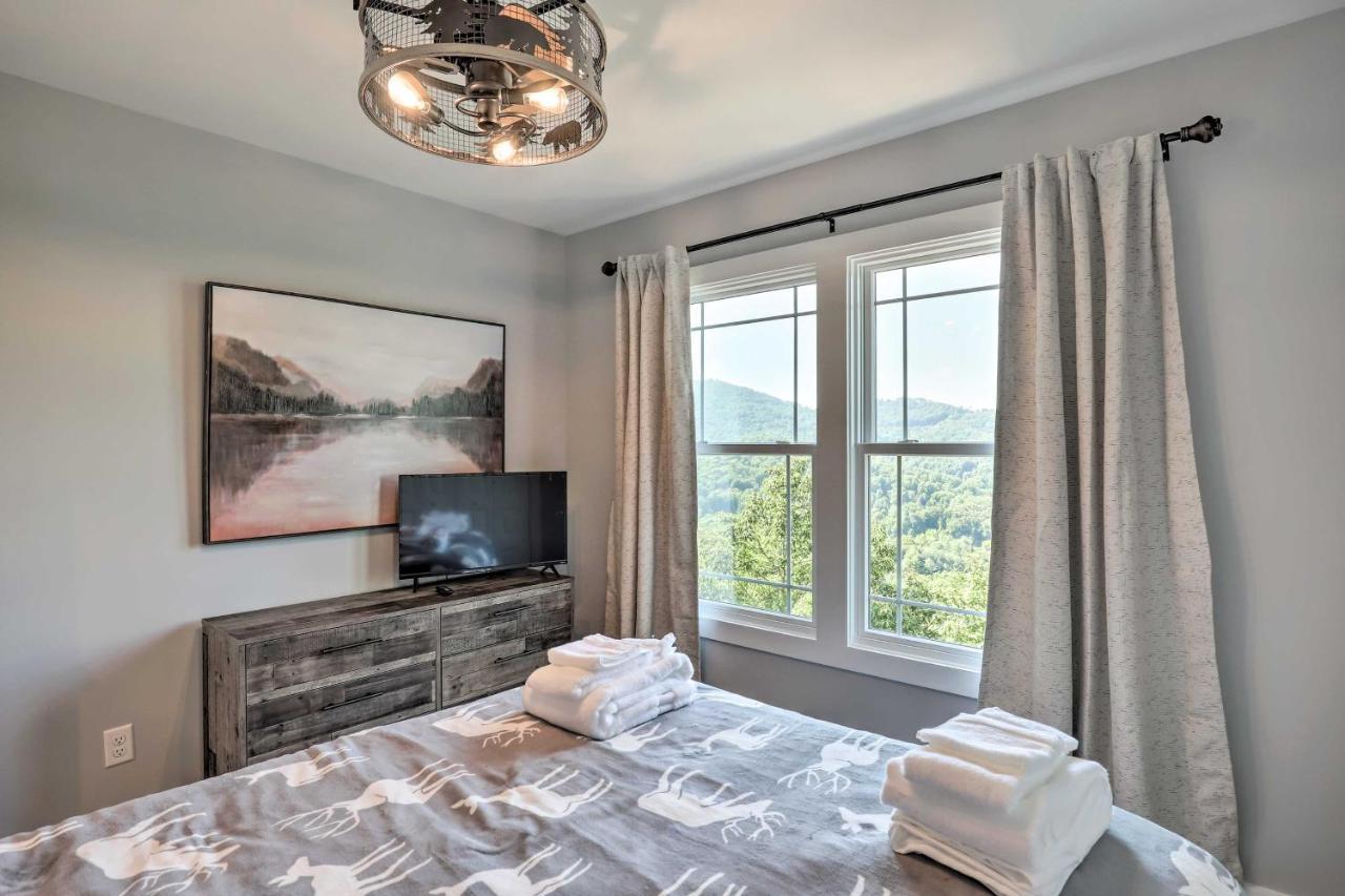 Scenic Escape With Hot Tub, Mountain View! *