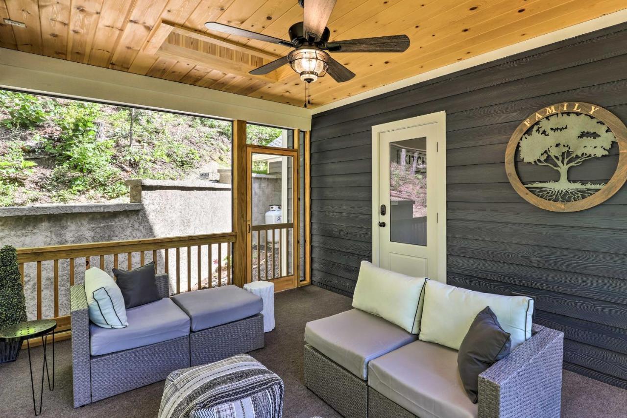 Holiday home Scenic Escape With Hot Tub, Mountain View! Asheville