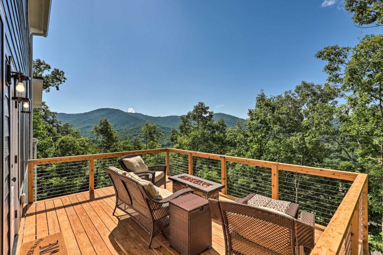 Scenic Escape With Hot Tub, Mountain View! * Asheville