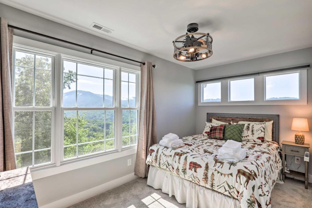 Holiday home Scenic Escape With Hot Tub, Mountain View!