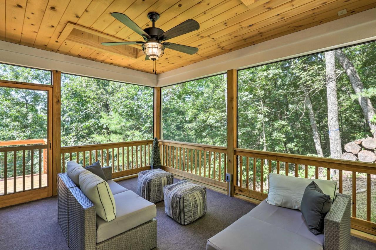 Scenic Escape With Hot Tub, Mountain View! *