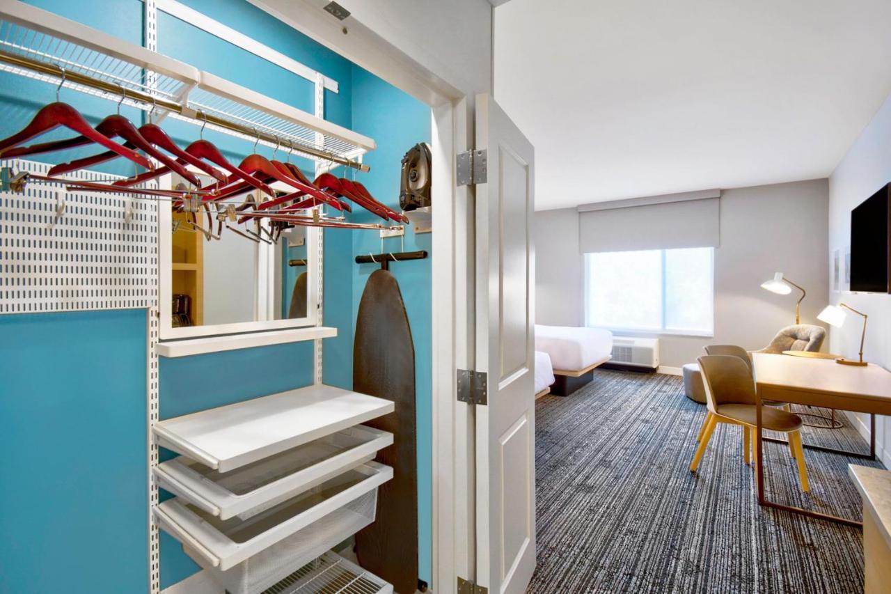 Hotel Towneplace By Marriott West