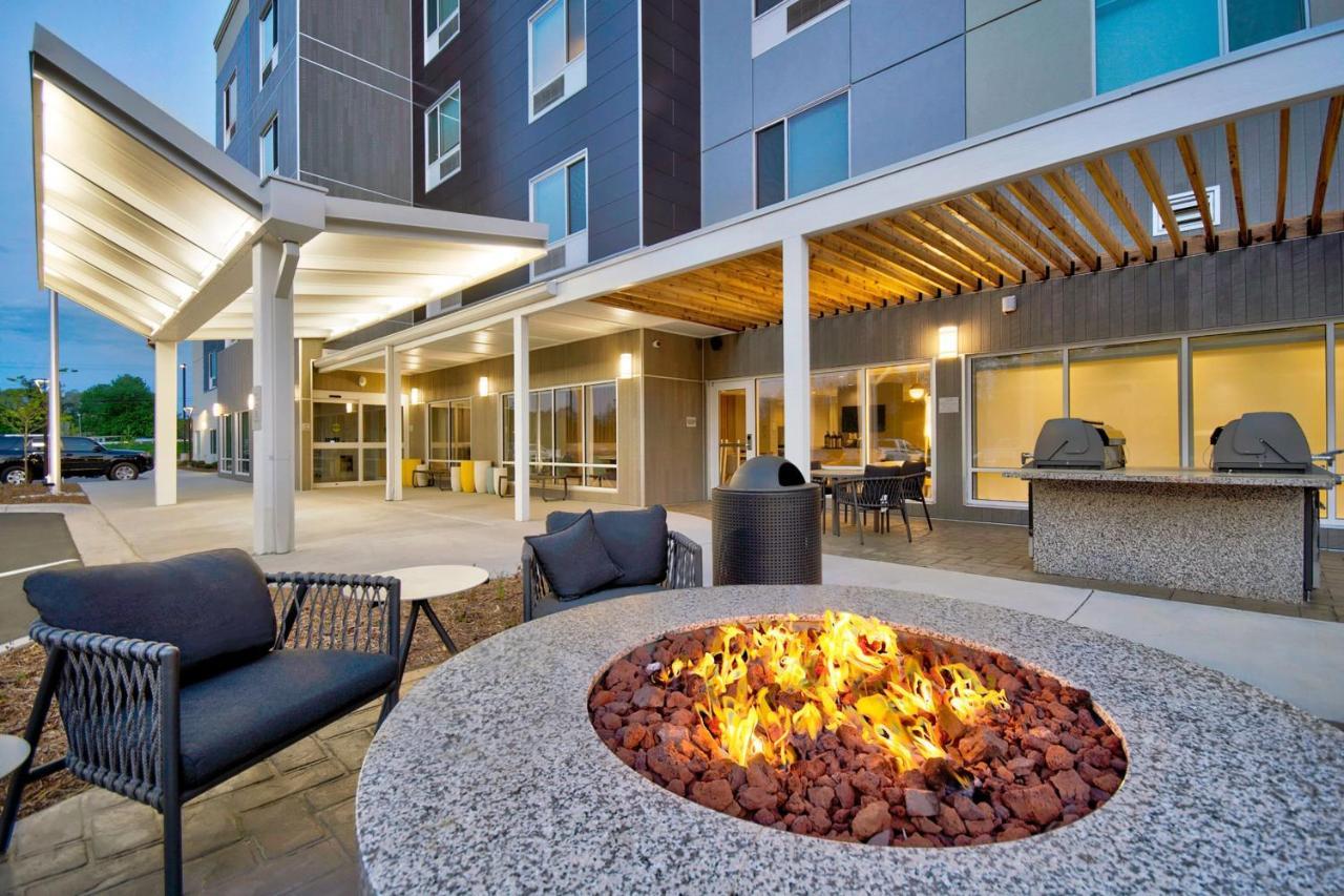 Hotel Towneplace By Marriott West